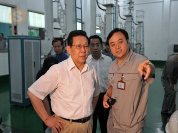 2009年8月4日海峽兩岸關(guān)係協(xié)會(huì)會(huì)長(zhǎng)陳德銘（時(shí)任國(guó)家商務(wù)部部長(zhǎng)）蒞臨公司視察